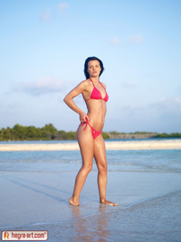 Suzie Carina In Hot Red Bikini Suzie Carina In Hot Red Bikini