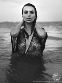 Emily Ratajkowski Sexy Celebrity