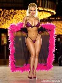 Nicole Austin Coco Posing Her Curves