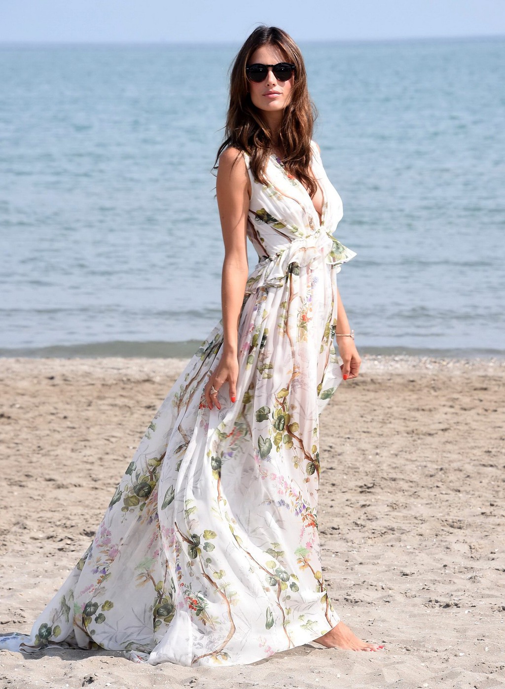Alessandra Ambrosio On Seaside 03