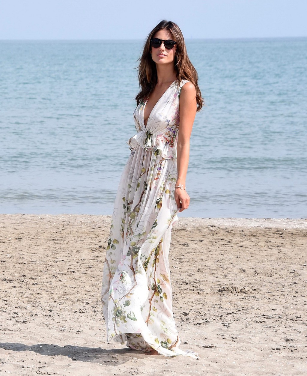 Alessandra Ambrosio On Seaside 05