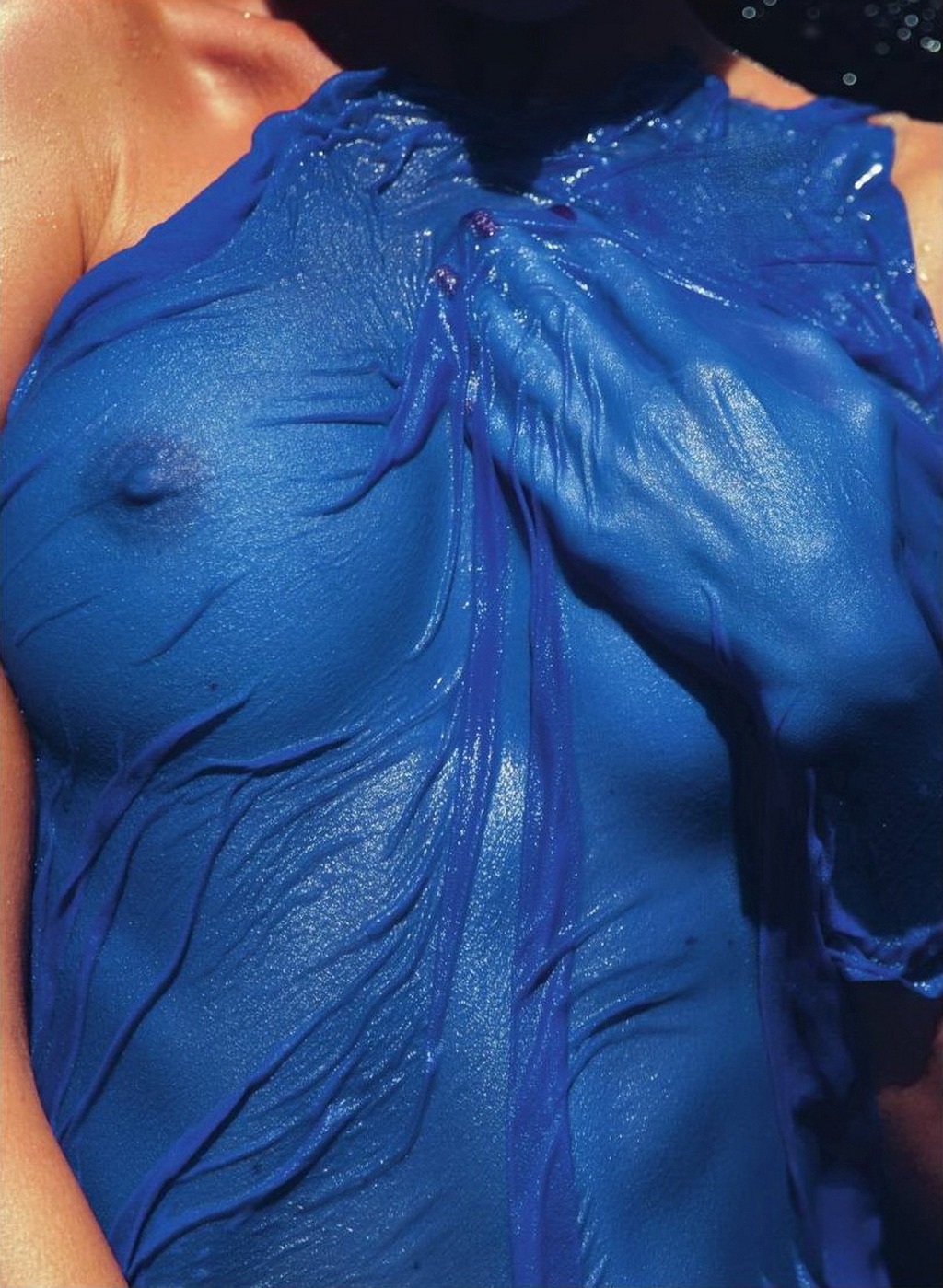 Martha Hunt Shows Her Tits 04