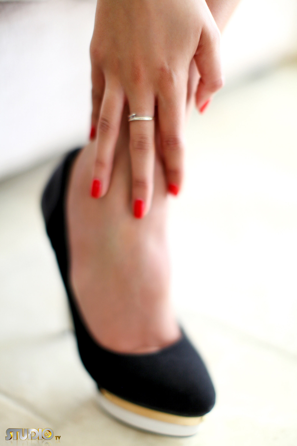 Gorgeous Cara Steel 08