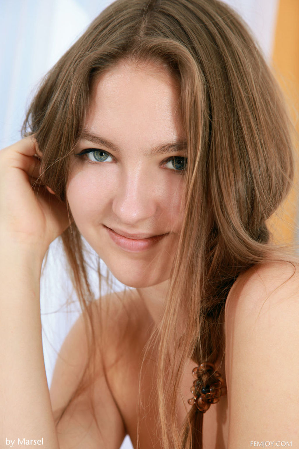 Sexy Brunette Alessa 14