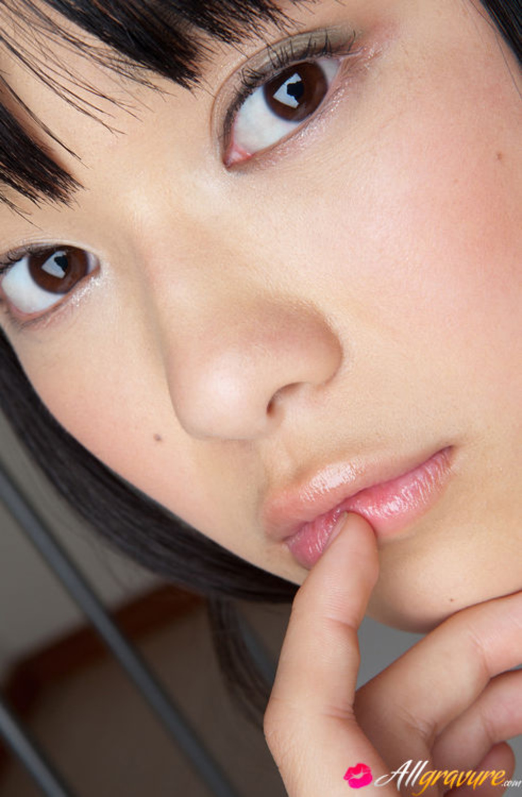 Tomoe Yamanaka Strips Off Her Pink Lingerie 13