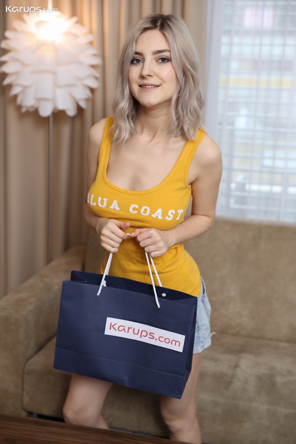 Horny Lady Jay Gets Her Hands On Long Sex Toys 00