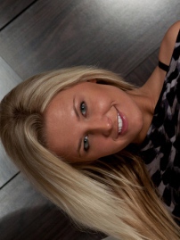 Kendra Rain Shows Her Stunning Body