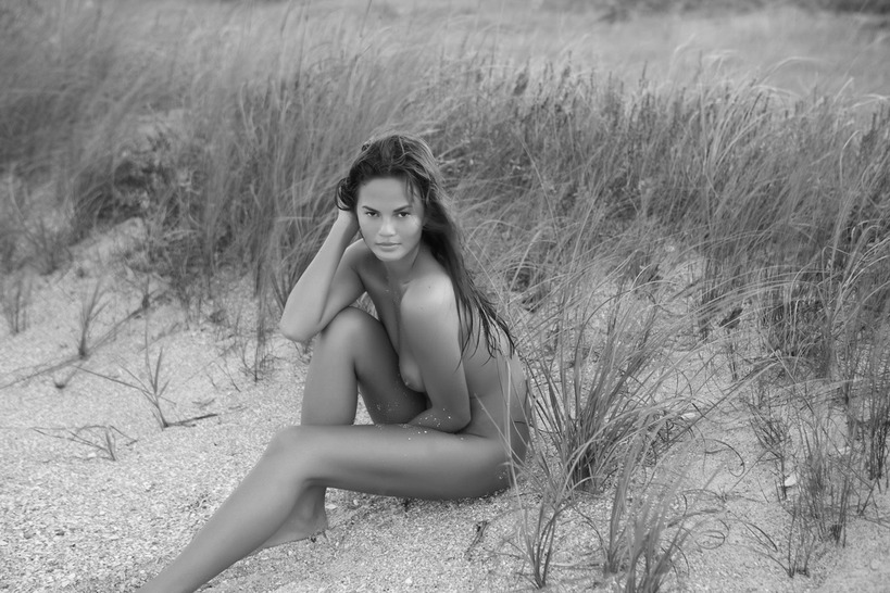 Christine Teigen Exposes Her Sexy Nude Body 14