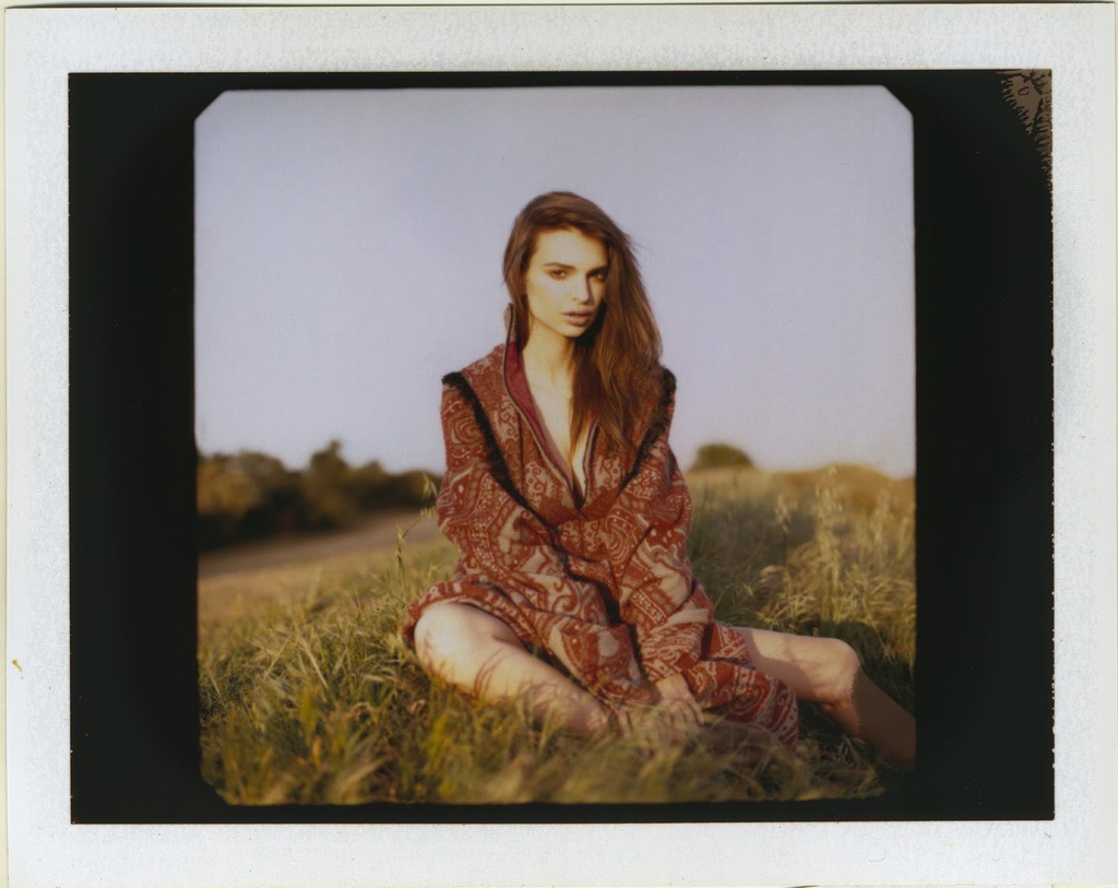 Emily Ratajkowski Shows Off Her Boobs In Lingerie 05