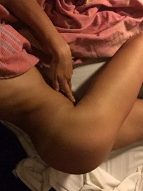 Rhona Mitra Showing Off Her Bare Boobs And Pussy