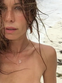Rhona Mitra Showing Off Her Bare Boobs And Pussy