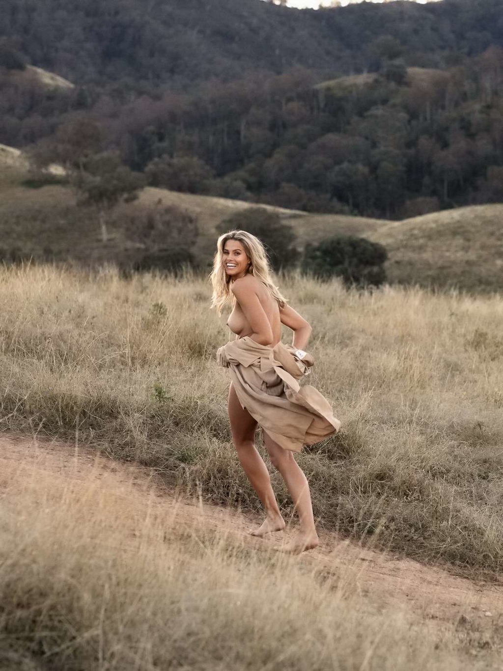 Natalie Roser Fully Naked Out On The Ranch 13