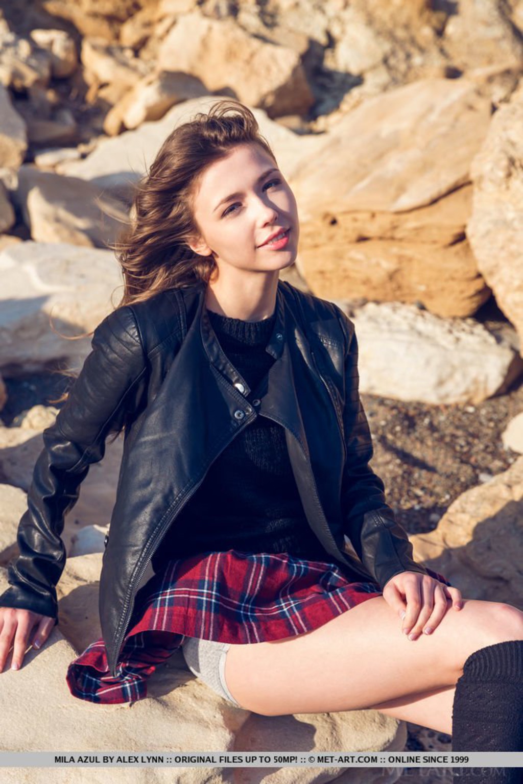 Mila Azul - A Day By The Sea 00