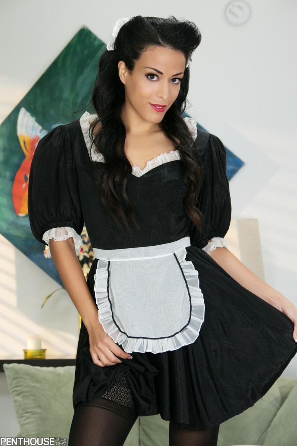 Layla Sin Sexy Maid 00