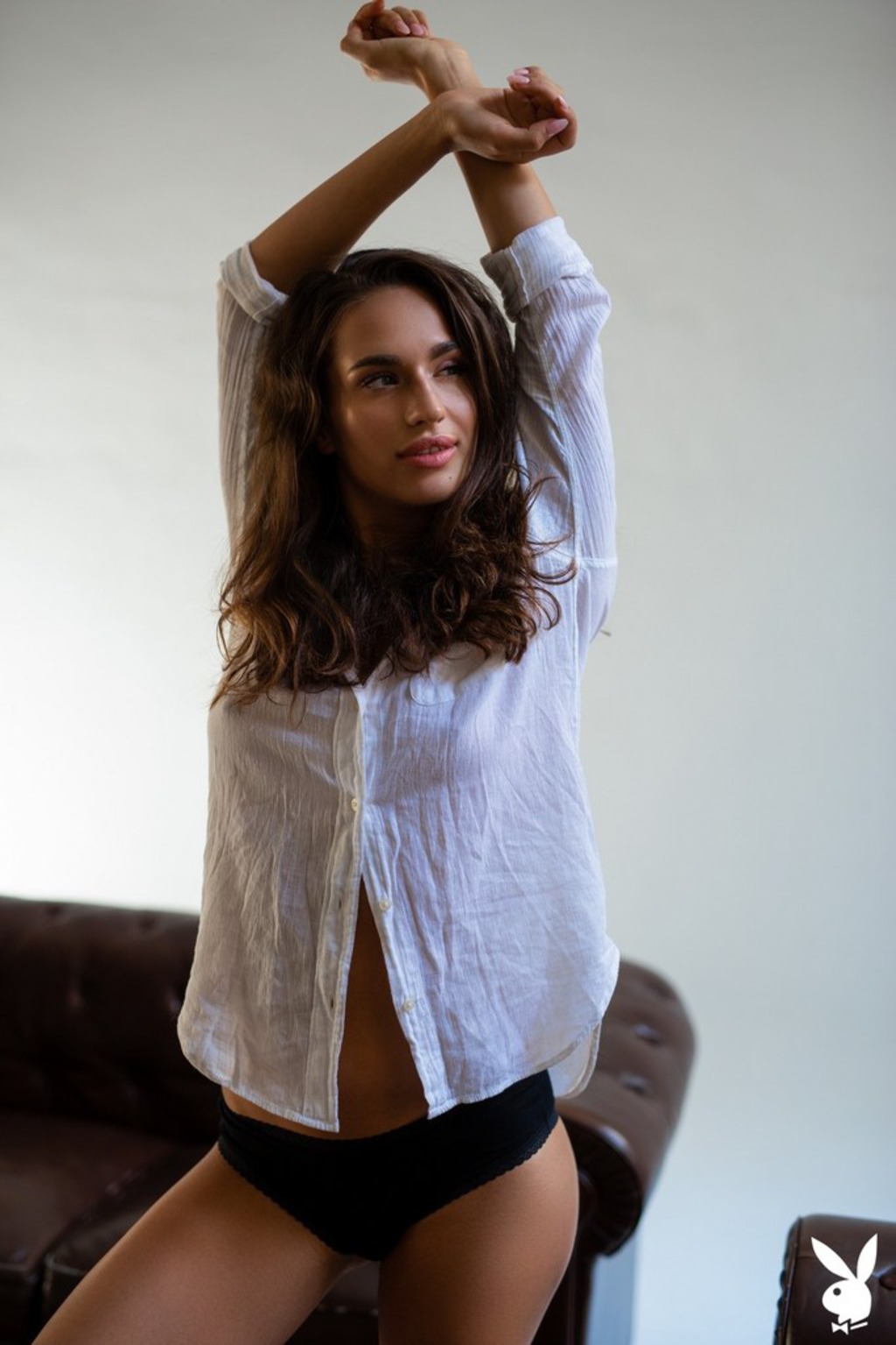 Nicole Winter Strips White Shirt And Shows Hot Bod 09