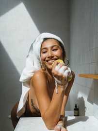 Dominique Lobito Gets Her Sexy Body Wet For You