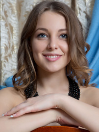 Lovely Brunette Teen Nikia Shows Her Perfect Curvey Body