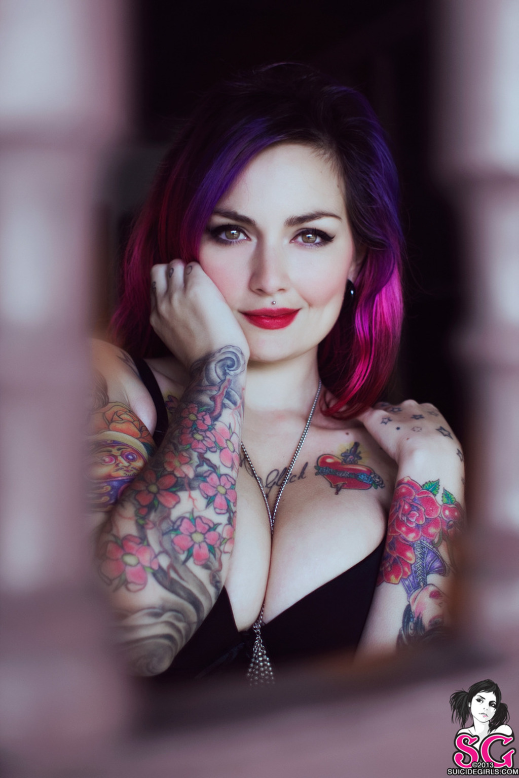Busty Tattooed Fernanda 02