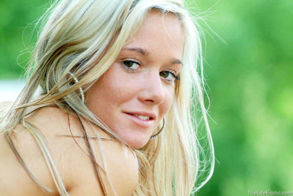 Jana Beautiful Blonde Girl 00