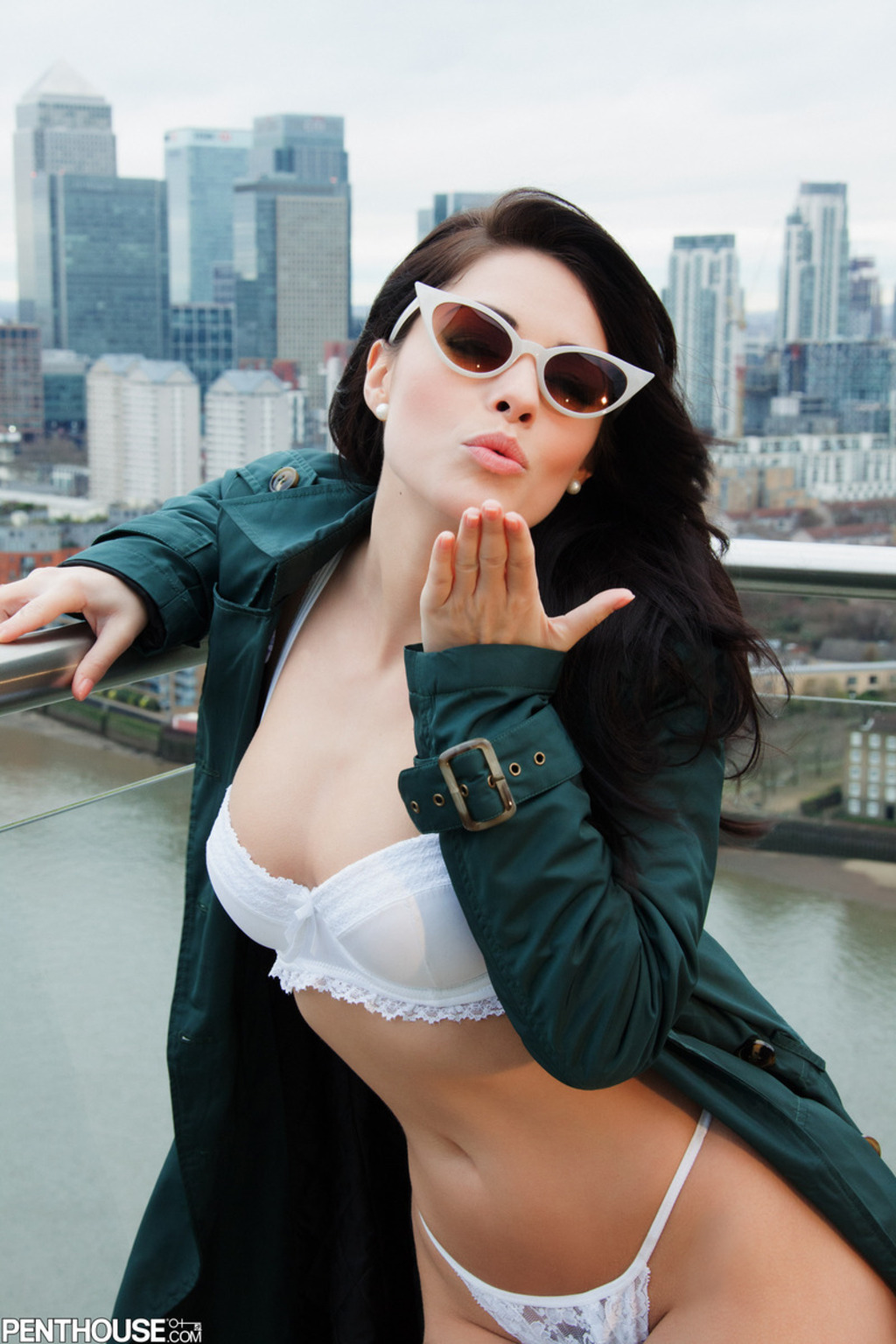 Ava On The Rooftop 01