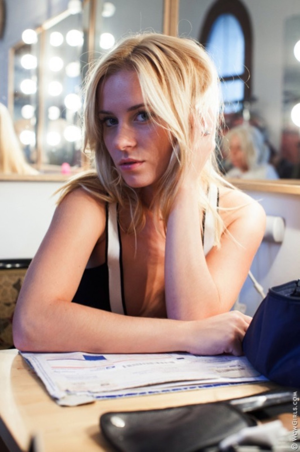 Aprilia - Mirror Says Truth 00